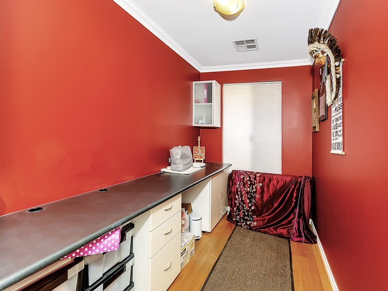 16 Marseille Gardens, Piara Waters WA 6112