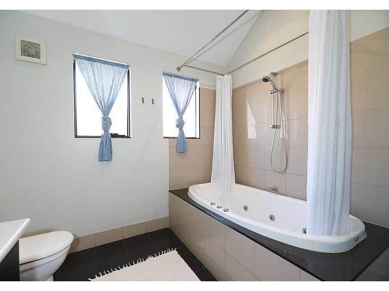 144 Clontarf Road, Hamilton Hill WA 6163