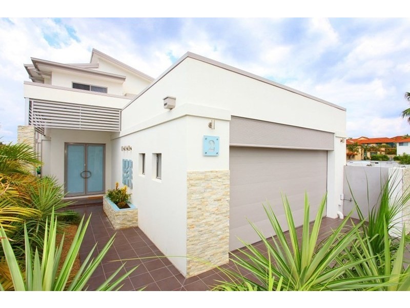 2/145 Palm Meadows Drive, Carrara QLD 4211