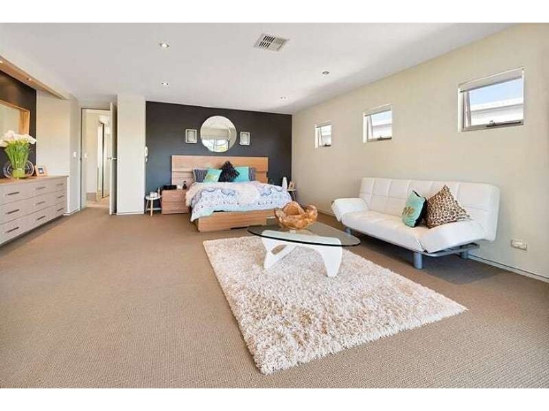 2/145 Palm Meadows Drive, Carrara QLD 4211