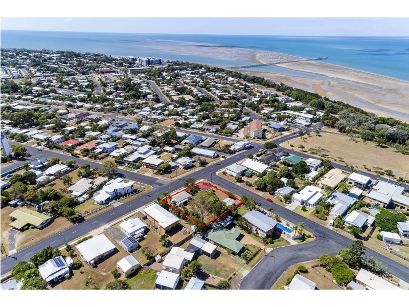26-28 Pulgul Street, Urangan QLD 4655