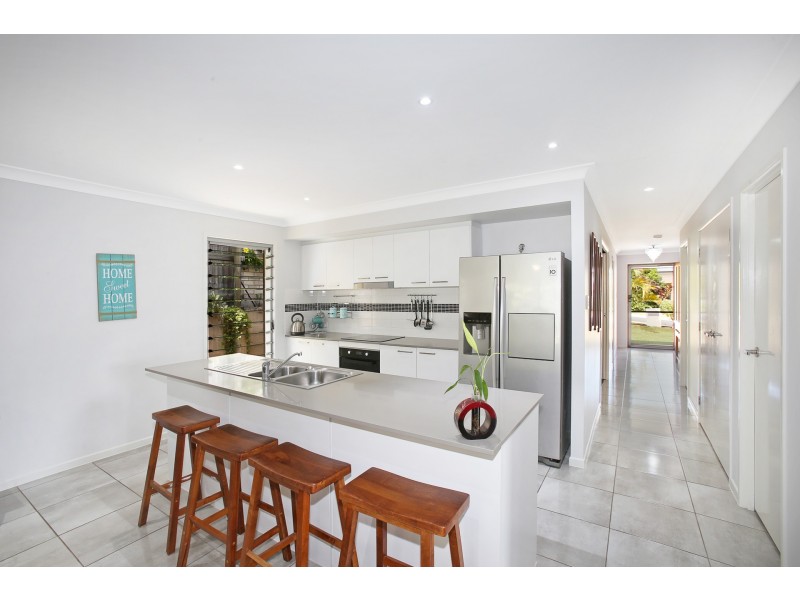 24 Sunrise Terrace, Little Mountain QLD 4551
