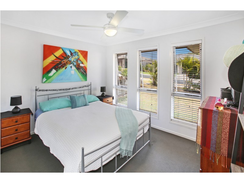 24 Sunrise Terrace, Little Mountain QLD 4551
