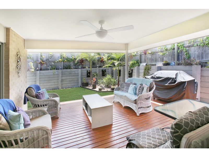 24 Sunrise Terrace, Little Mountain QLD 4551