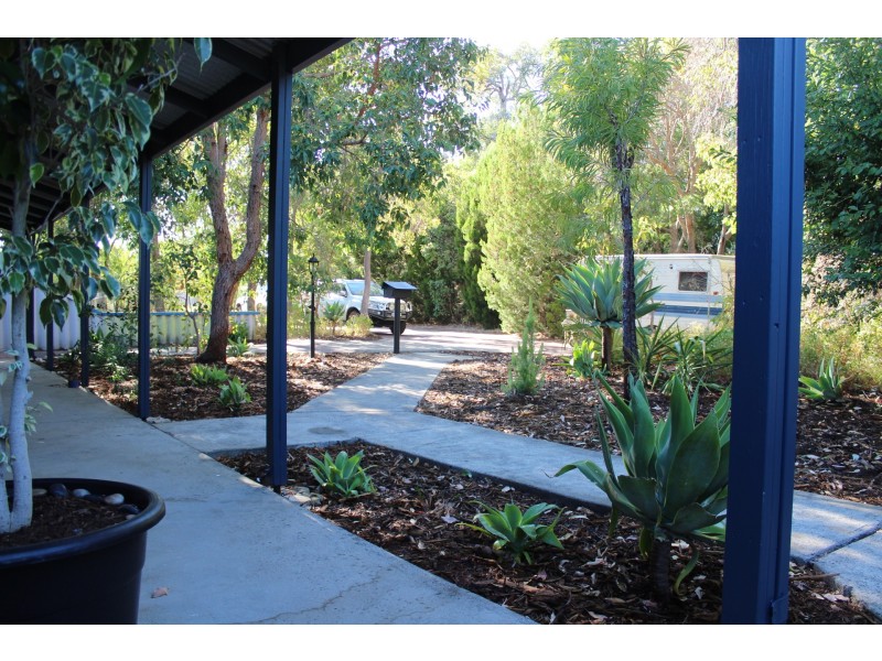 16 St Peters Green, College Grove WA 6230