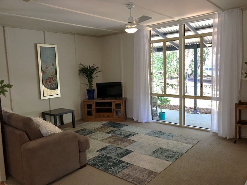 16 St Peters Green, College Grove WA 6230