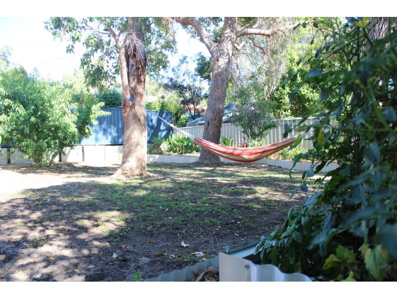 16 St Peters Green, College Grove WA 6230