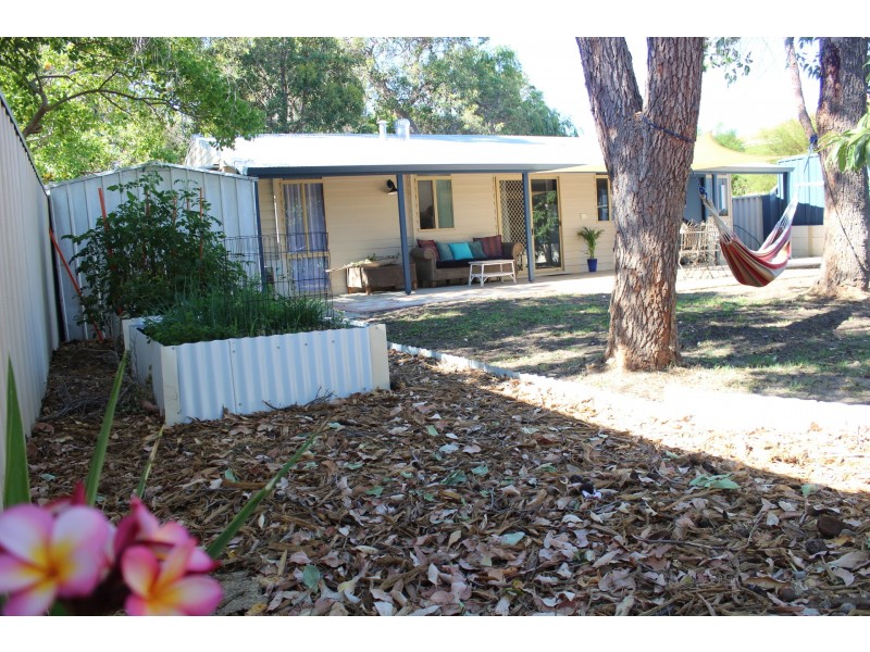 16 St Peters Green, College Grove WA 6230