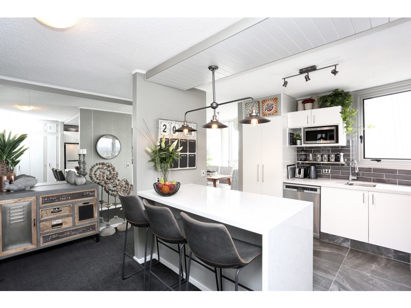 121/40 Watson Esplanade, Surfers Paradise QLD 4217