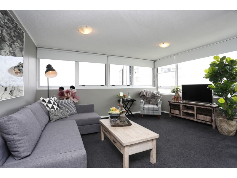 121/40 Watson Esplanade, Surfers Paradise QLD 4217