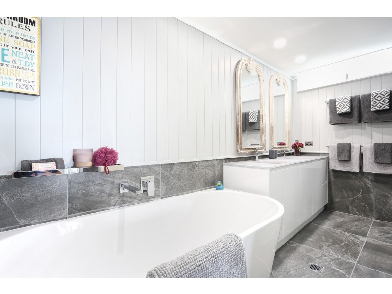 121/40 Watson Esplanade, Surfers Paradise QLD 4217