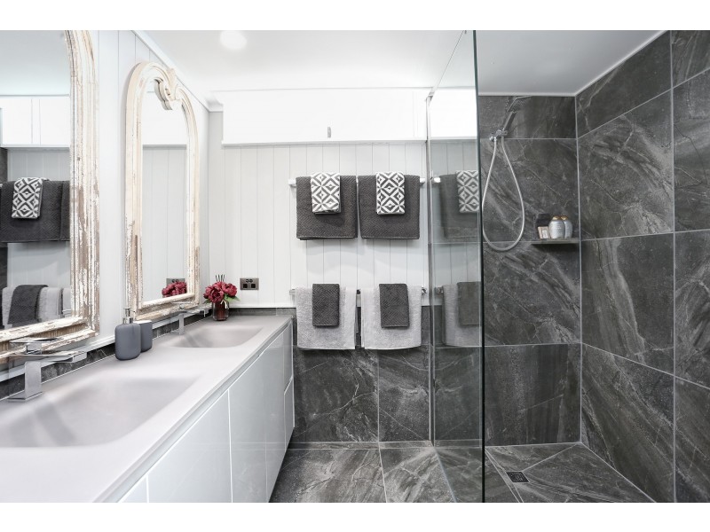 121/40 Watson Esplanade, Surfers Paradise QLD 4217