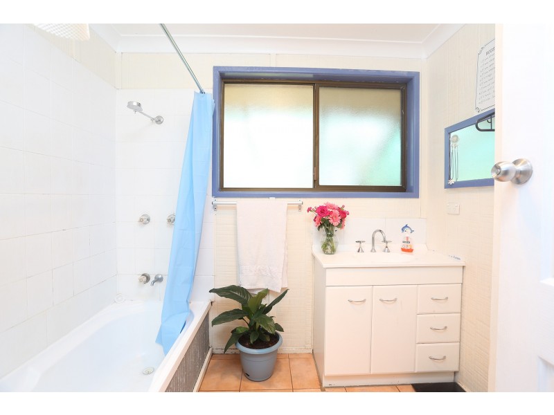 18 Moselle Court, Wilsonton Heights QLD 4350