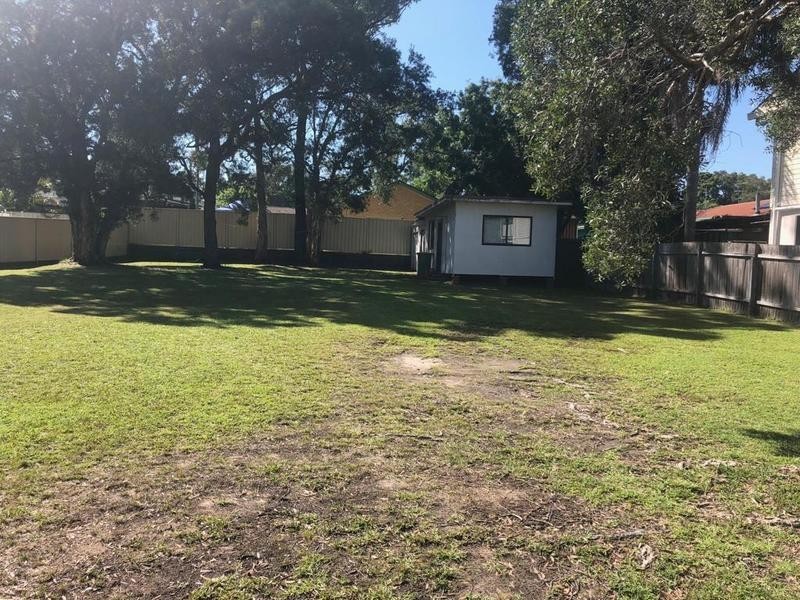 27 Nirringa Road, Summerland Point NSW 2259