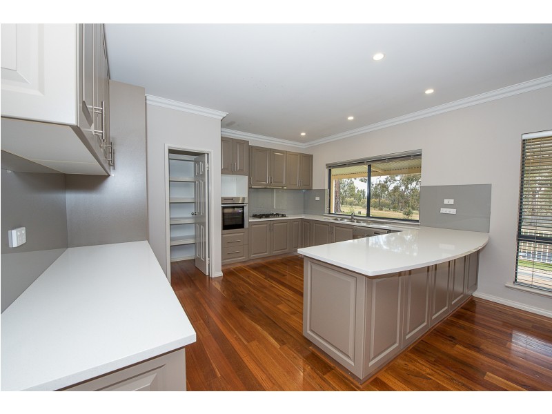 137 Fairway Place, Boddington WA 6390