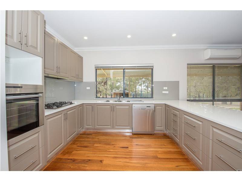 137 Fairway Place, Boddington WA 6390