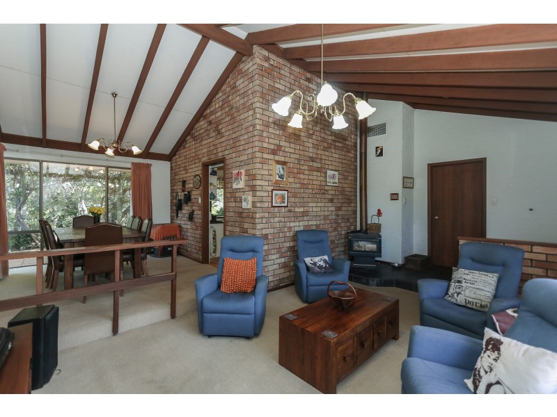 1 Morrell Way, Lesmurdie WA 6076