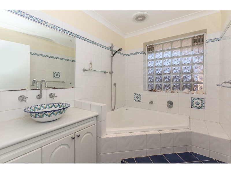 1 Morrell Way, Lesmurdie WA 6076