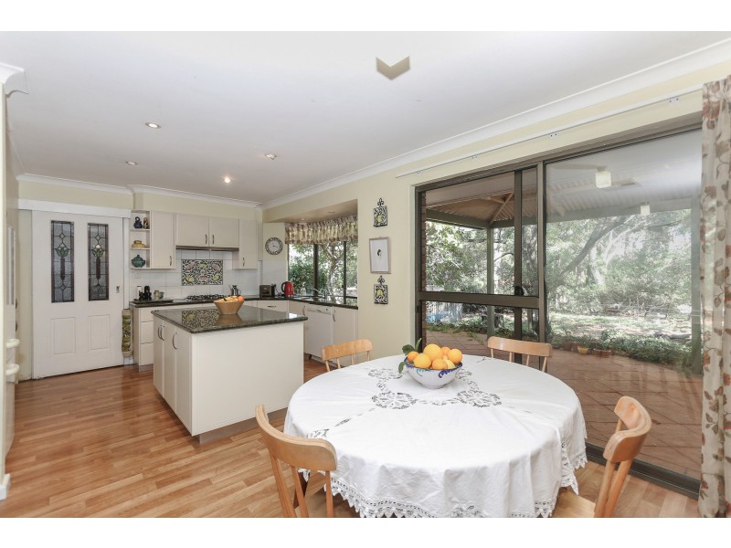 1 Morrell Way, Lesmurdie WA 6076