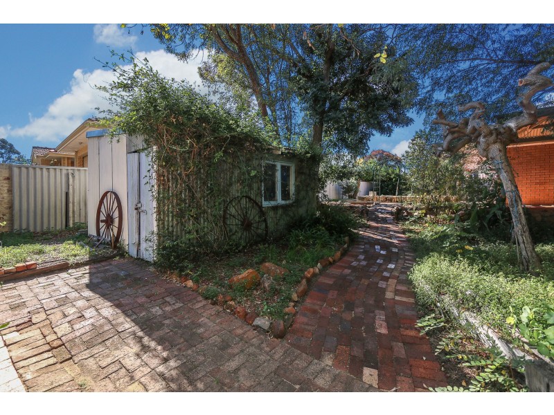 1 Morrell Way, Lesmurdie WA 6076