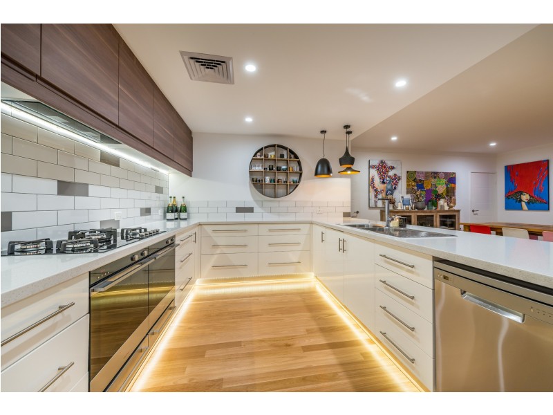 76 Roundhouse Parade, Jindalee WA 6036