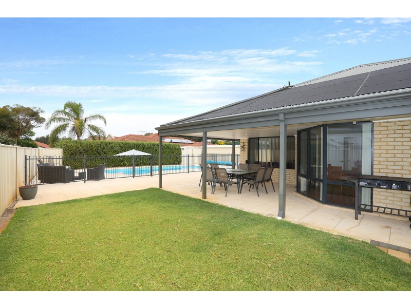 6 Bosci Court, Atwell WA 6164