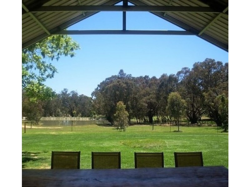 12 Moore Street, Wungong WA 6112