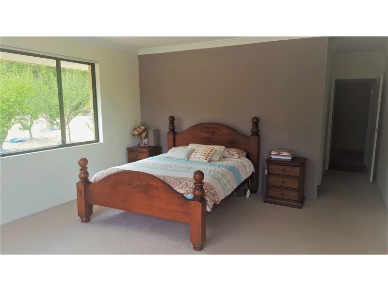 12 Moore Street, Wungong WA 6112