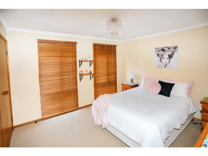 74 Hadleigh Circuit, Isabella Plains ACT 2905