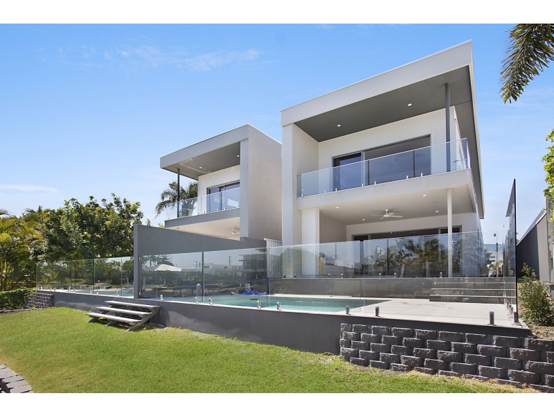 1/16 Sheridan Park Avenue, Broadbeach Waters QLD 4218