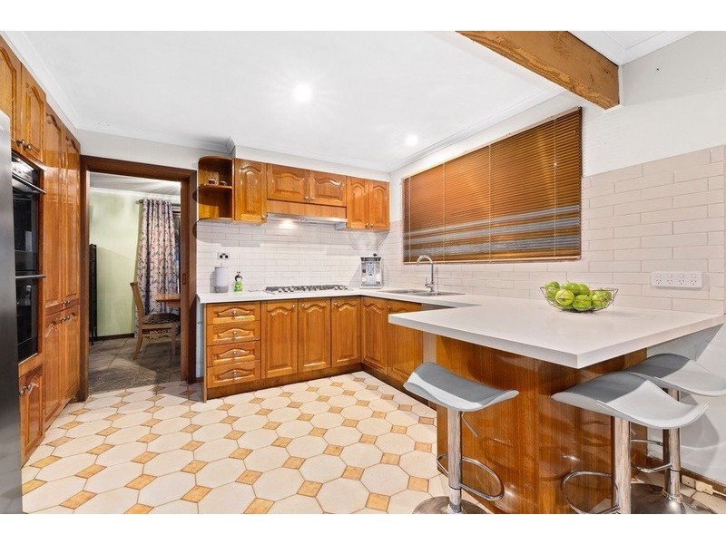 14 Eskholme Rise, St Helena VIC 3088