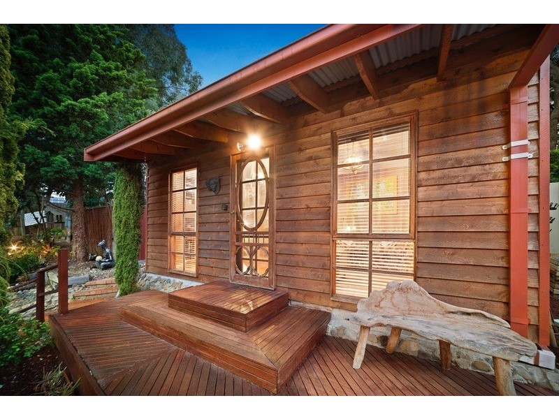 14 Eskholme Rise, St Helena VIC 3088