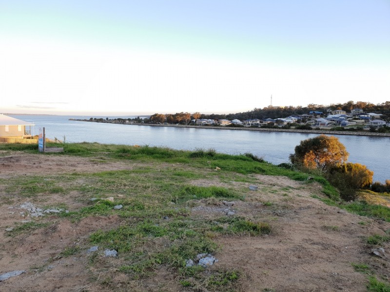 12 Spoonbill Retreat, Wannanup WA 6210