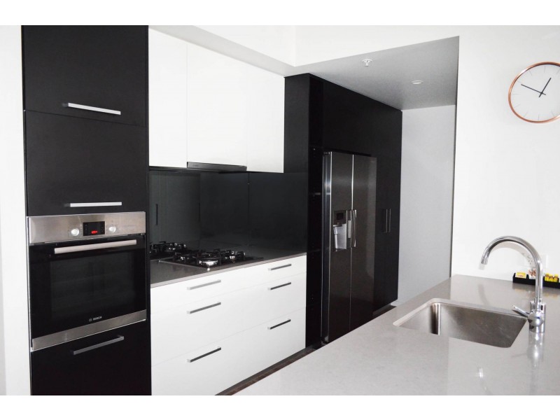 1021/9 Edmondstone Street, South Brisbane QLD 4101