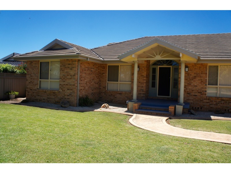 4 Holdsworth Crescent, Muswellbrook NSW 2333