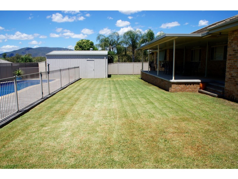 4 Holdsworth Crescent, Muswellbrook NSW 2333