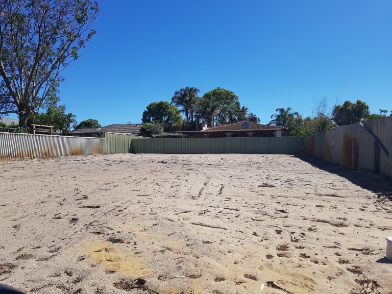 28 Guilfoyle Green, Cloverdale WA 6105