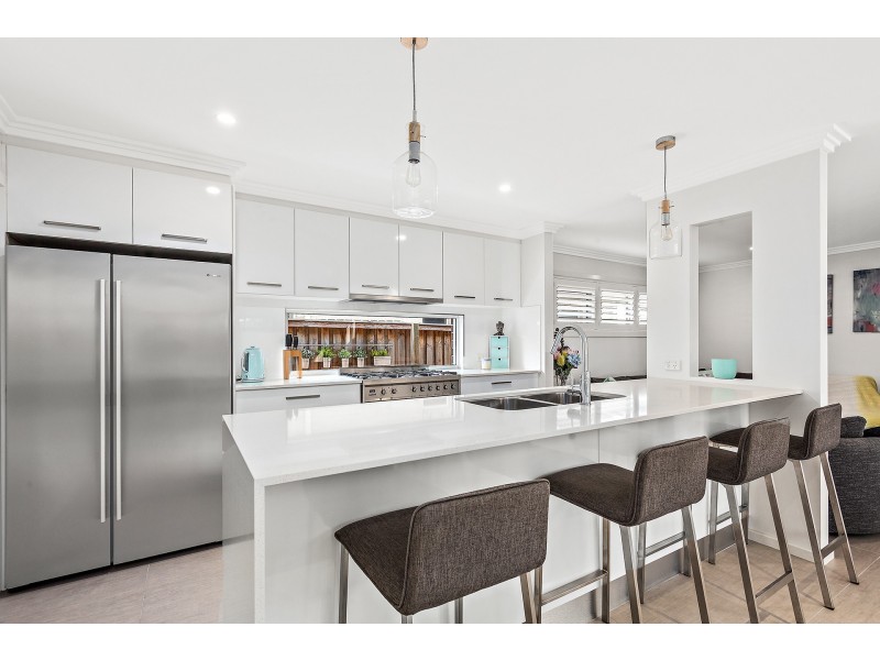 1 Wingello Crescent, Tullimbar NSW 2527