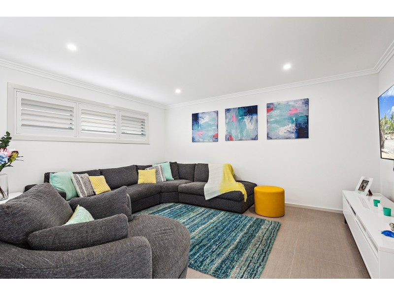 1 Wingello Crescent, Tullimbar NSW 2527