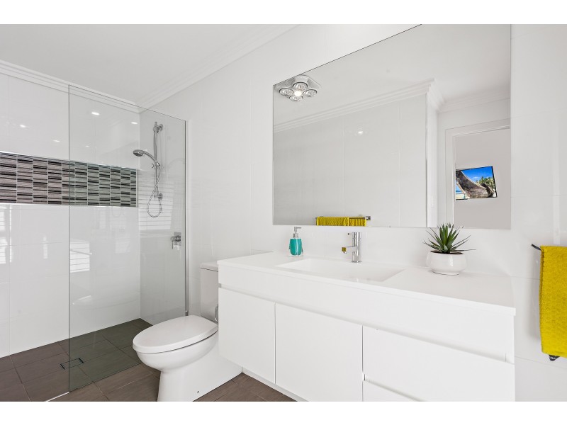 1 Wingello Crescent, Tullimbar NSW 2527