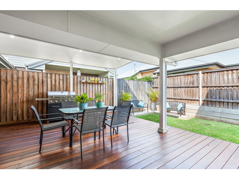 1 Wingello Crescent, Tullimbar NSW 2527