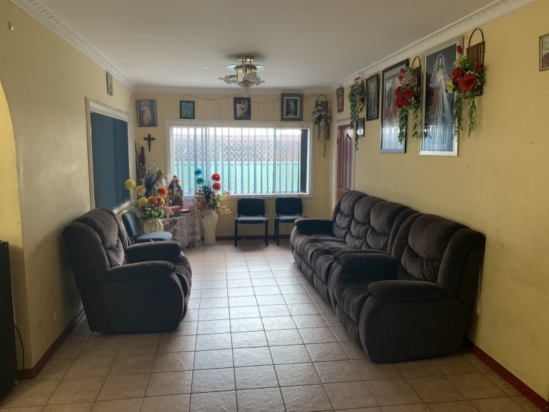 6 Freeman Avenue, Canley Vale NSW 2166