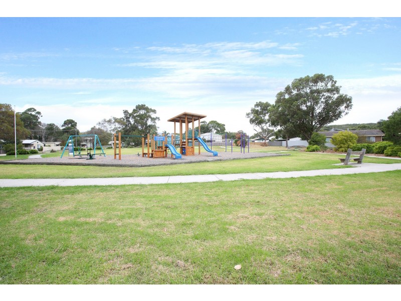 13 Daisy Avenue, Pioneer Bay VIC 3984