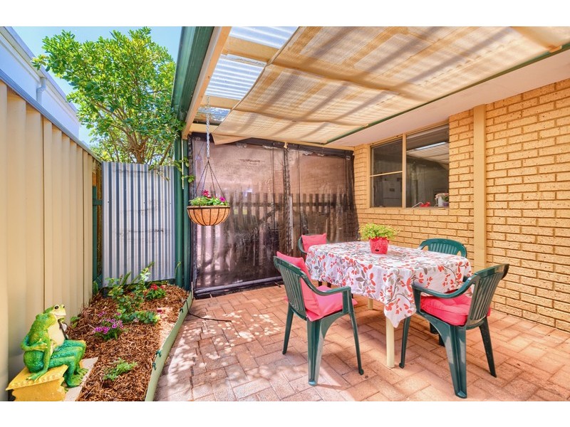 7 Lake Seppings Drive, Middleton Beach WA 6330