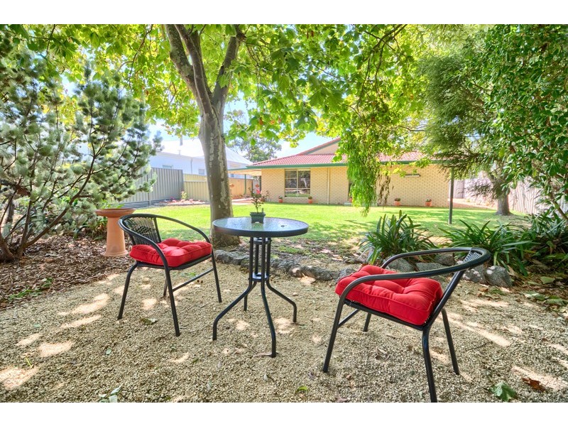 7 Lake Seppings Drive, Middleton Beach WA 6330