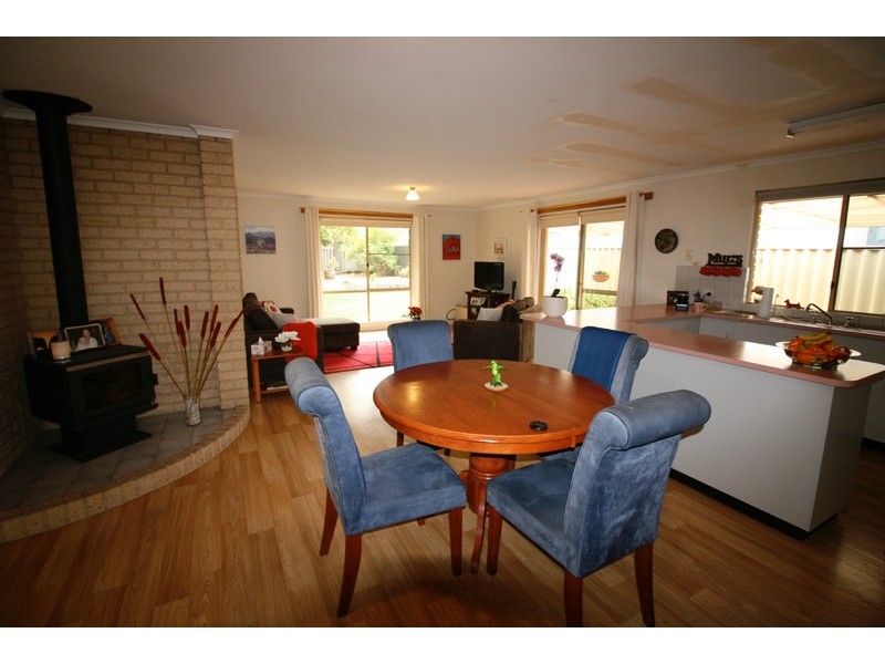 7 Lake Seppings Drive, Middleton Beach WA 6330