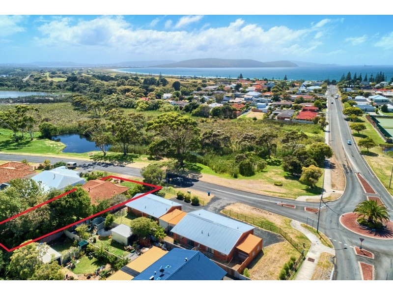 7 Lake Seppings Drive, Middleton Beach WA 6330