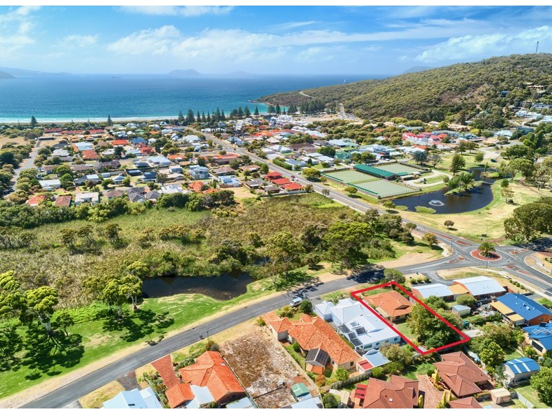 7 Lake Seppings Drive, Middleton Beach WA 6330