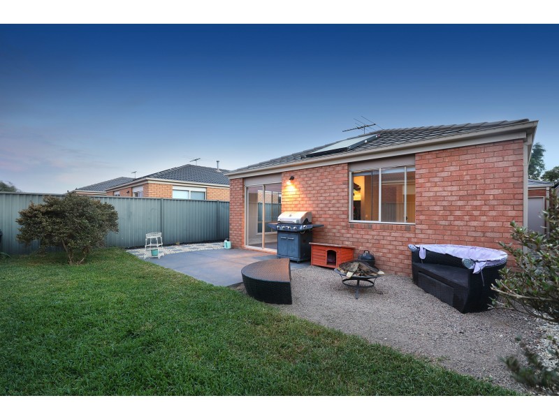 3 Duncombe Park Way, Deer Park VIC 3023