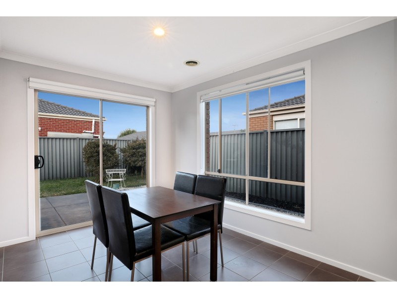 3 Duncombe Park Way, Deer Park VIC 3023